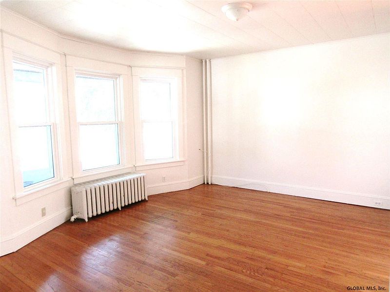 5th image of 84 WINTHROP Avenue