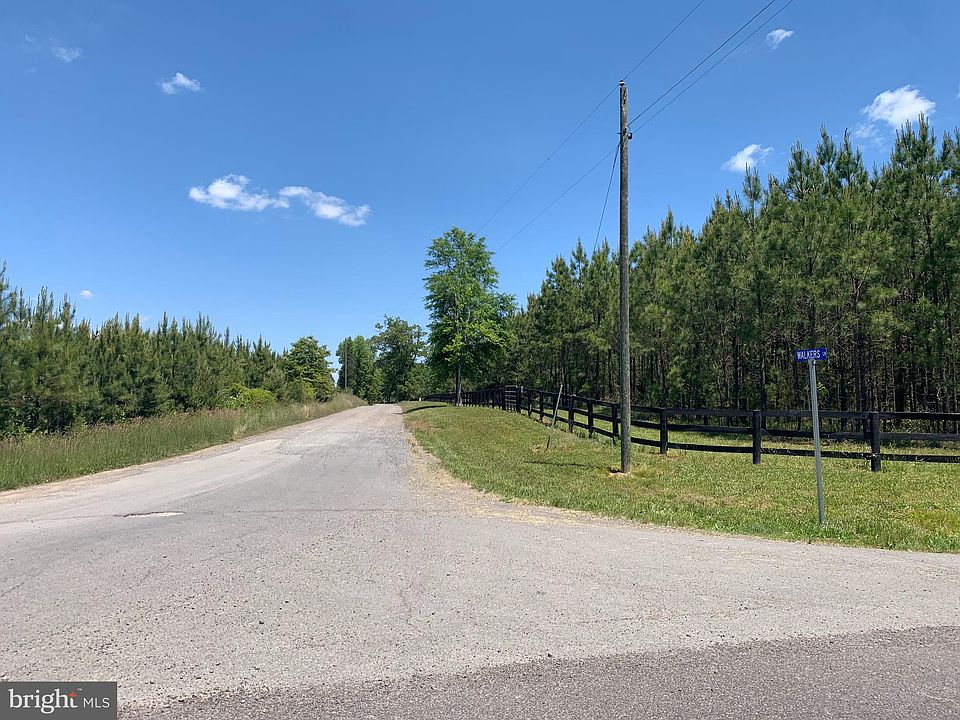 2nd image of Walkers Ln