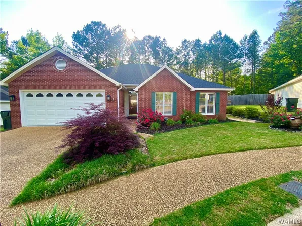6390 Woodmere Dr, Tuscaloosa, AL 35405