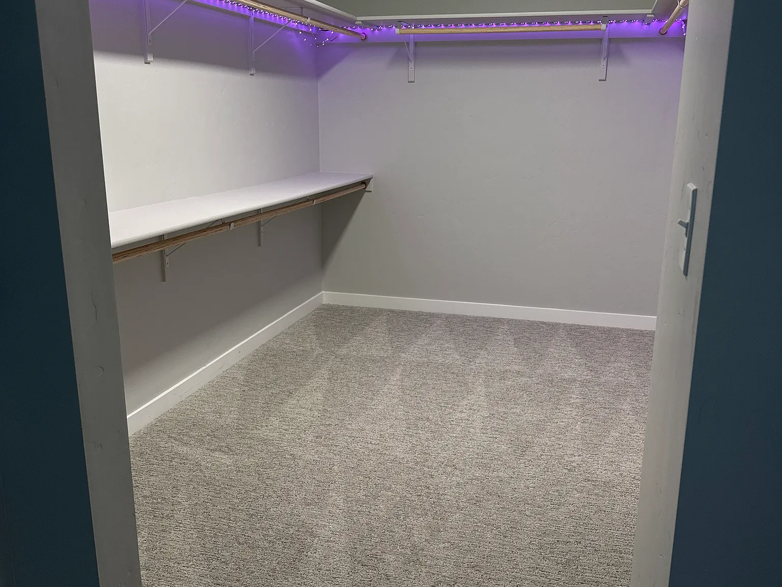 5 bed, 2317 sqft, $1,050 — Photo 3