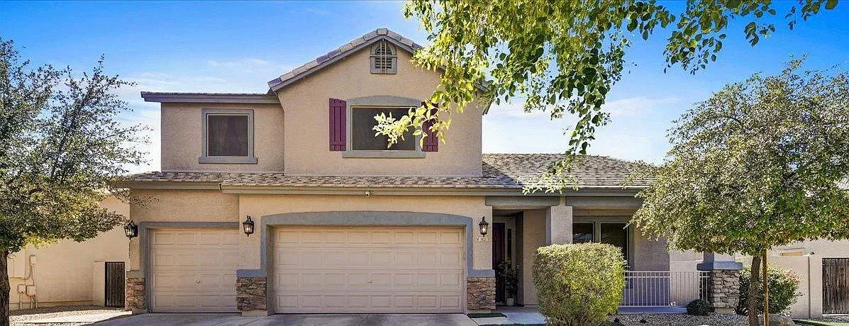 1821 E Beautiful Ln — Photo 1