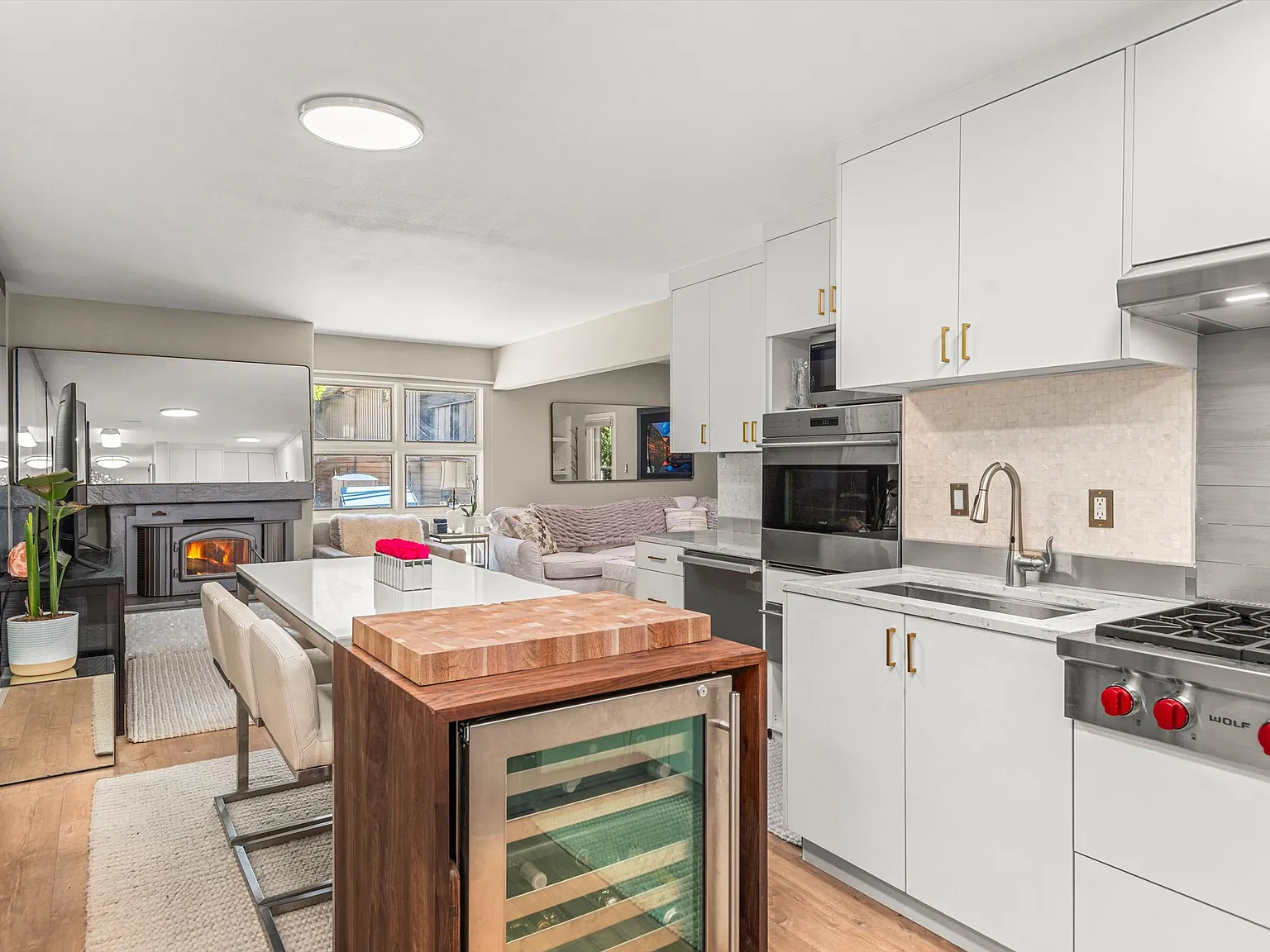 2 bed, 880 sqft, $13,000 — Photo 4