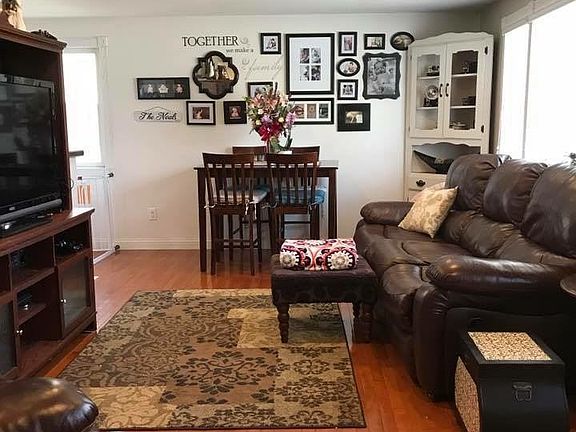 2nd image of 1144 Ivy Dr