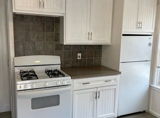 21 Roland Ave FLOOR 2, Cranston, RI 02920