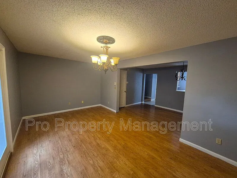 2 bed, 1.5 bath, 1188 sqft, $1,995 — Photo 4