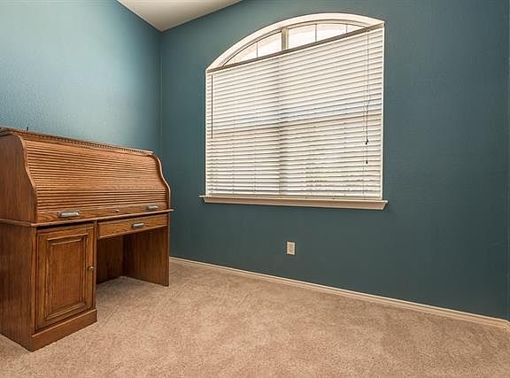 4th image of 10017 Evergreen Dr