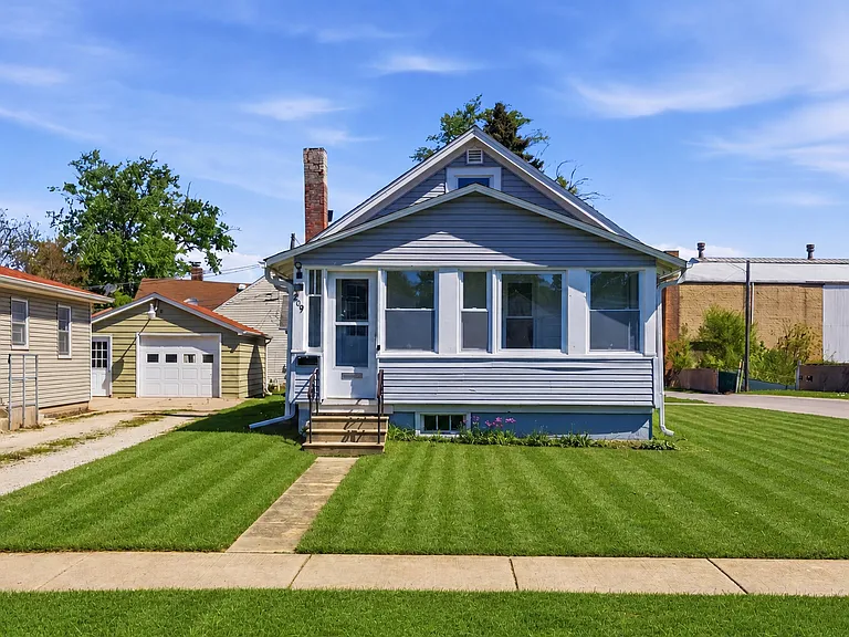 809 W Park Ave — Photo 1