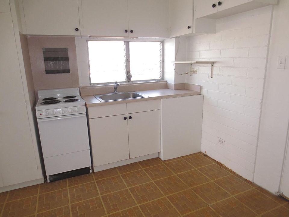 2nd image of 3705 Waialae Ave APT 301