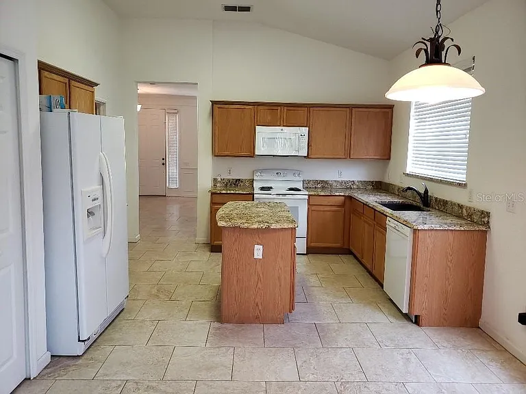 1125 Lascala Dr — Photo 10
