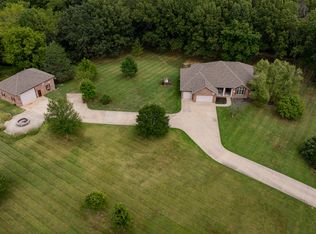 2071 Olde Gate Rd, Nixa, MO 65714