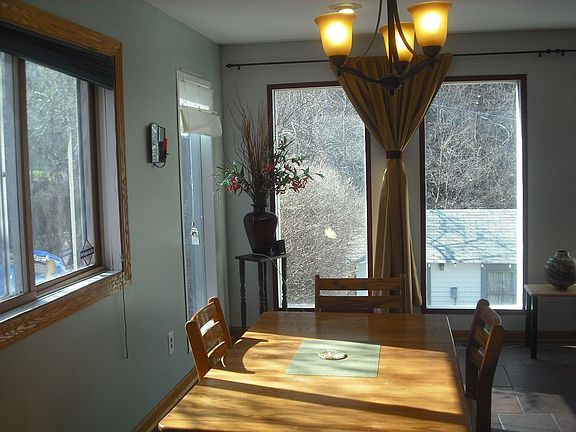 4th image of 2052 Highwood Ave
