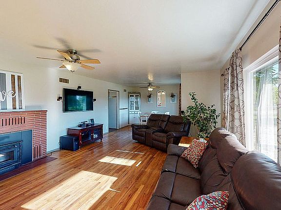 4th image of 4436 County Road M 1/2