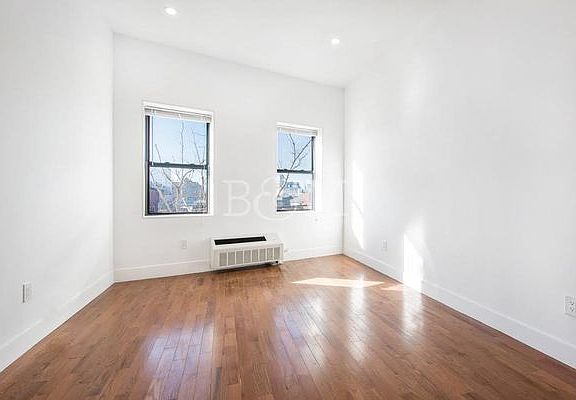 4th image of 3621 Review Ave APT 3L