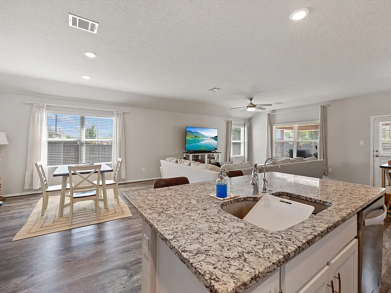111 Meadow Path — Photo 16
