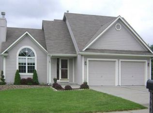 559 Hawthorne Dr, Liberty, MO 64068