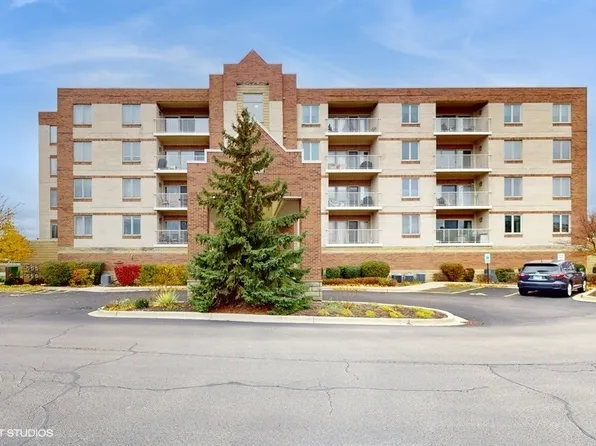 175 W Brush Hill Rd Unit 305, Elmhurst, IL 60126