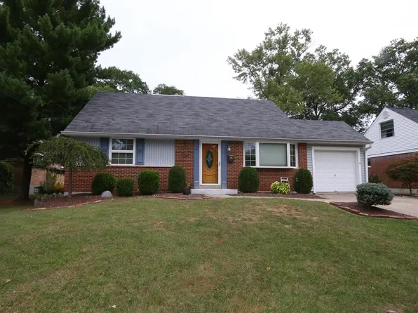 21 Deerhill Ln, Cincinnati, OH 45218