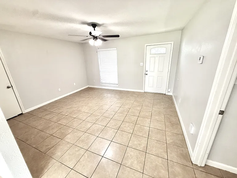 16814 David Glen Dr — Photo 2