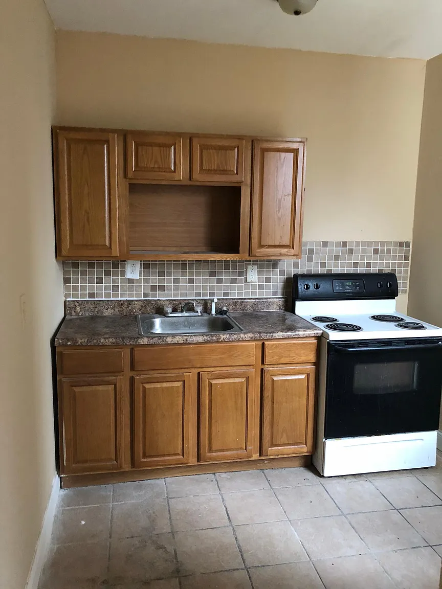 2923 Cecil B Moore Ave #2RFLR photo 1