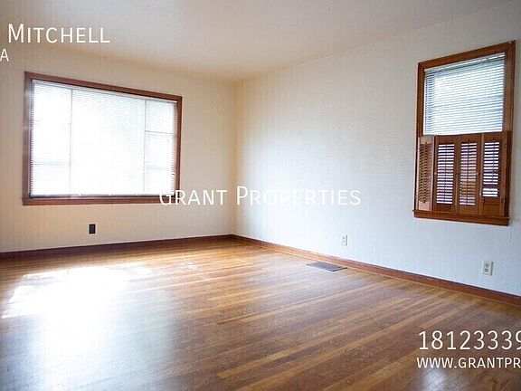 5th image of 402 S Mitchell St
