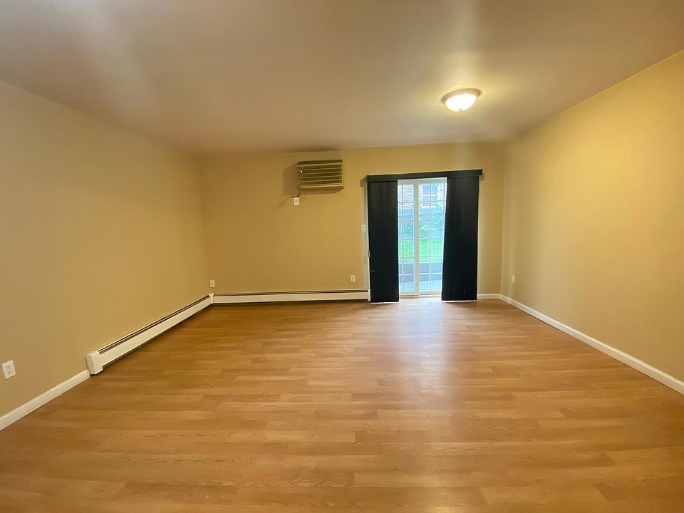 1st image of 3259 Layton Ave Floor 1