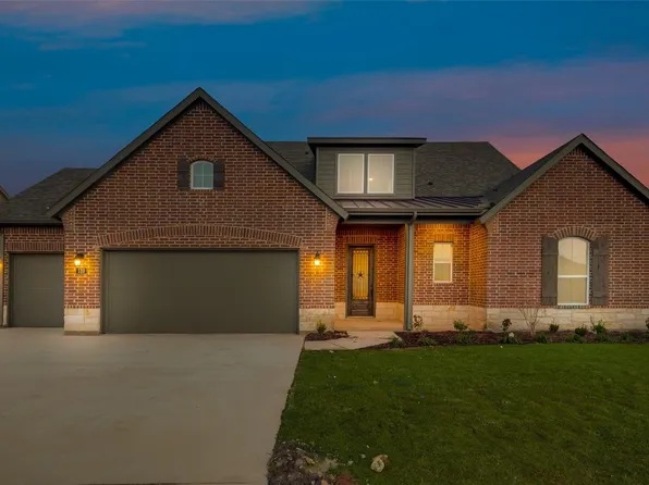 110 Clearwater Ct, Rhome, TX 76078