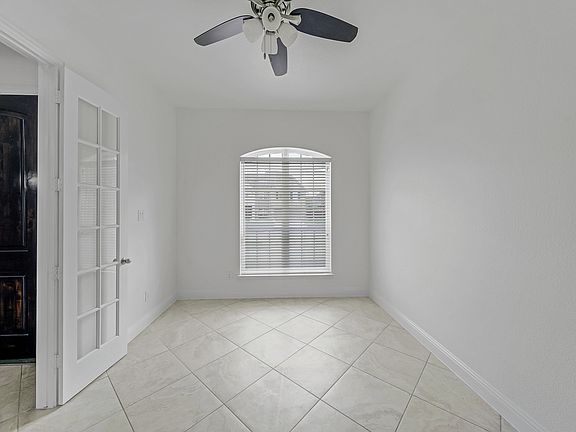 5th image of 12815 Lourdes Ln