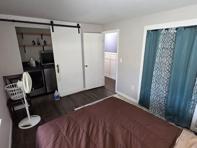9807 Empire Ct — Photo 10