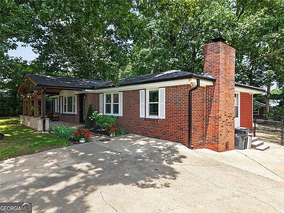 3rd image of 797 E Morningside Dr