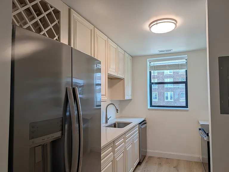 533 Clara Ave #13 — Photo 16