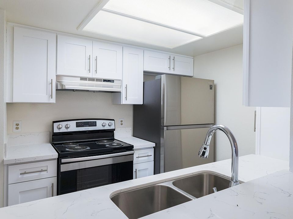 1st image of 3940 Eagle Rock Blvd APT 208