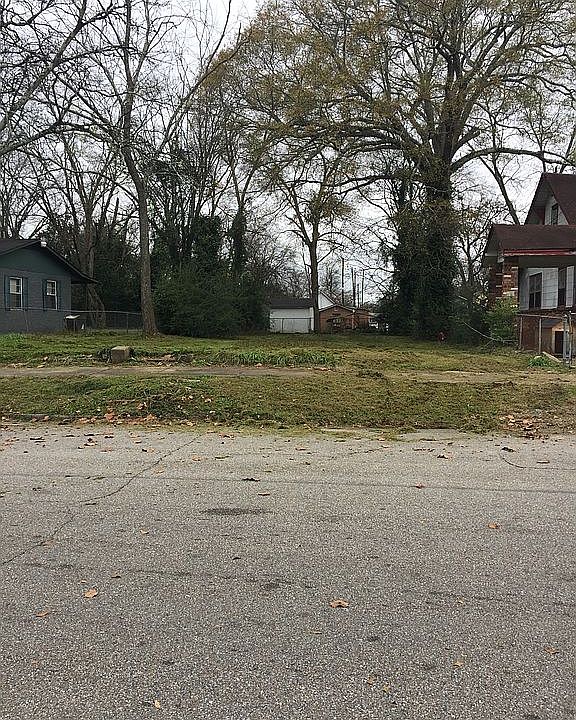 2nd image of 574 Morgan Ave