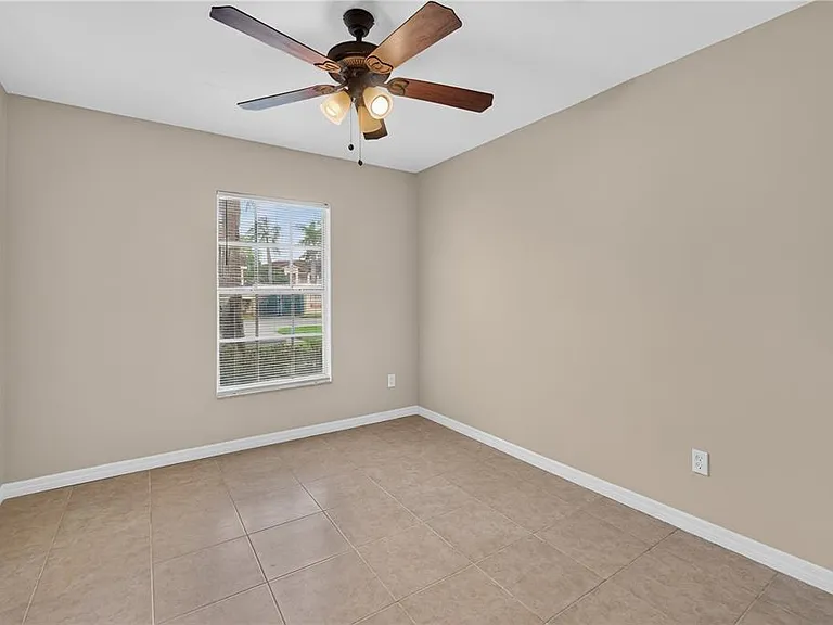 13829 Timberland Dr #101 — Photo 32