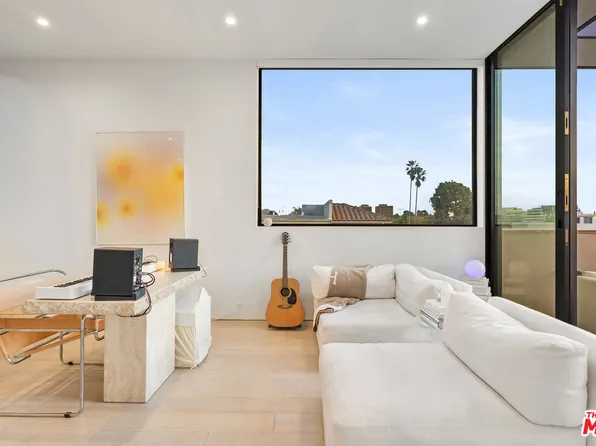 1704 Granville Ave, Los Angeles, CA 90025