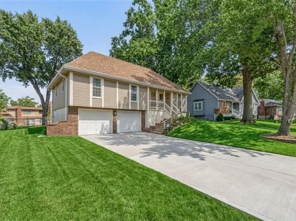 301 SE Alice St, Blue Springs, MO 64014