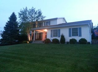 7 Hover Dr, Mount Arlington, NJ 07856