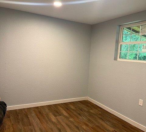 4th image of 104 N Oak Tree Rd