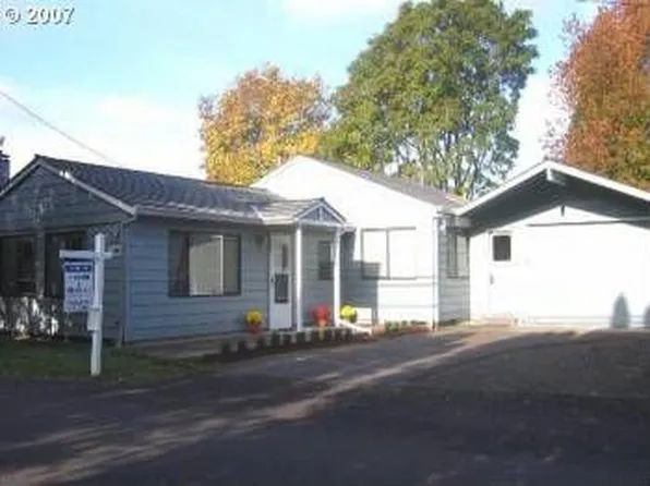 13605 SW Ash Ave, Tigard, OR 97223