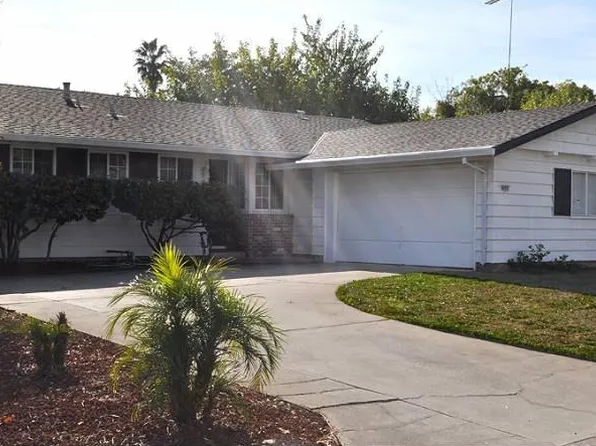 5822 Hemlock St, Sacramento, CA 95841