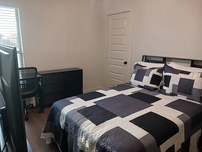 2049 Dove Ave — Photo 9