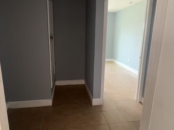 4th image of 760 W Grubb Dr