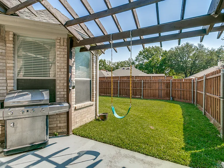 146 London Way — Photo 28