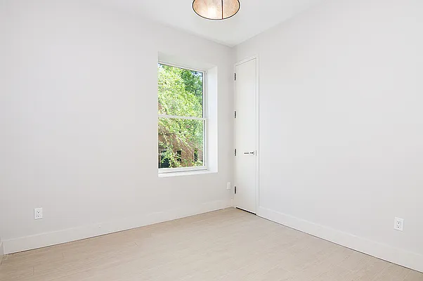 Rented by Bruma Realty LLC | media 21