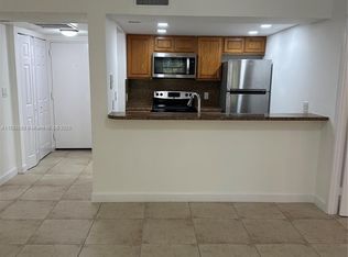 8100 Geneva Ct APT 339, Doral, FL 33166