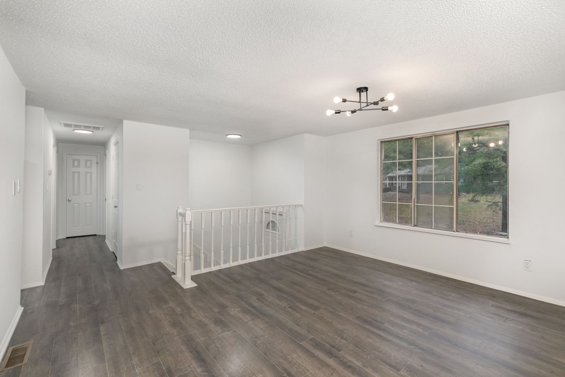 next background image