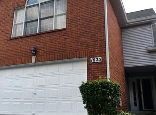 1623 W Ethans Glen Dr, Palatine, IL