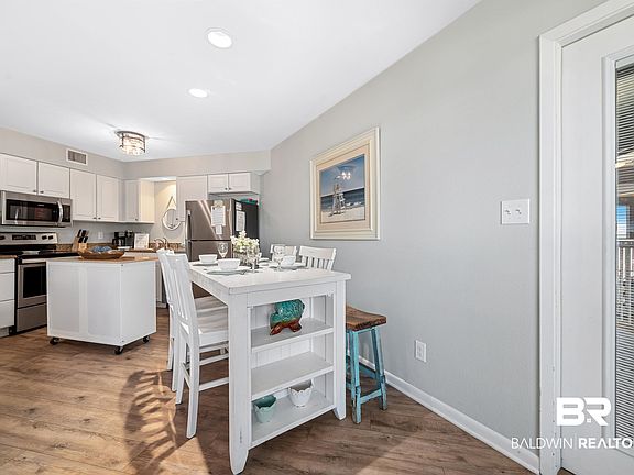 5th image of 1069 W Beach Blvd #10C