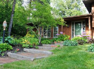 7838 Perry Lake Rd, Clarkston, MI 48348