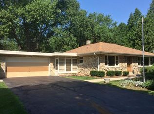 4275 N 160th St, Brookfield, WI 53005
