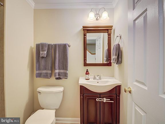 4th image of 1740 Grover Glen Ct #144
